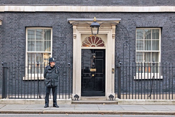 英國首相官邸原來是黃色的😲
